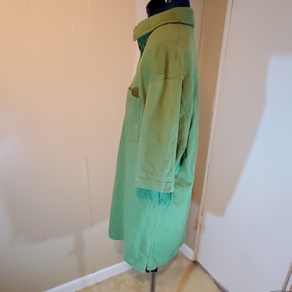 Duluth Polo Style Front Pocket Shirt - Picture 4 of 5